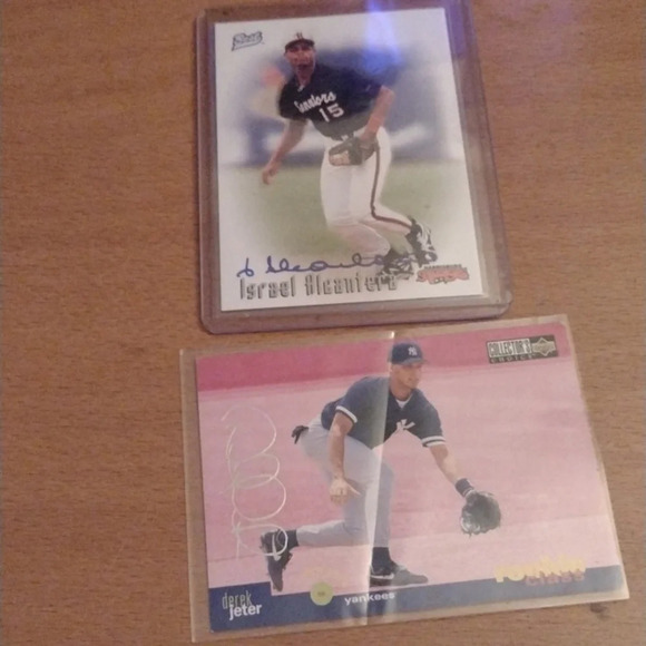 Autographed Baseball Cards - Picture 1 of 4